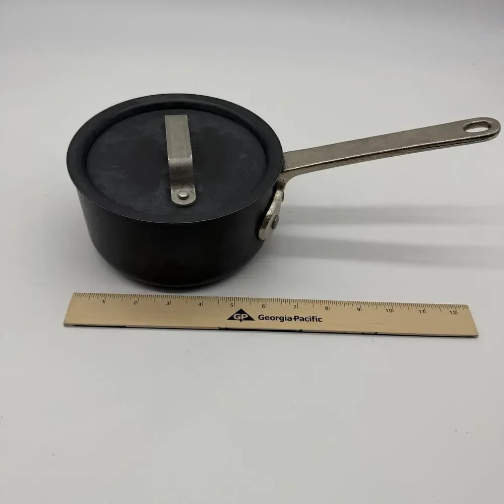 Calphalon Commercial Aluminum Company Professional 1.5qt saucepan 8701 1/2 Pot